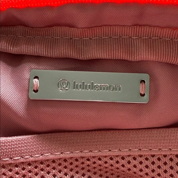 Lululemon Athletica Vibrant Pink Belt Bag - Picture 2 of 3